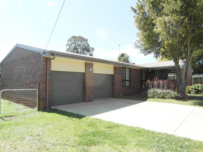 2 Christopher Court, Harristown QLD 4350