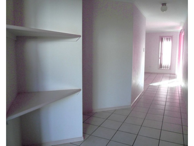 2/320 South Street, Harristown QLD 4350