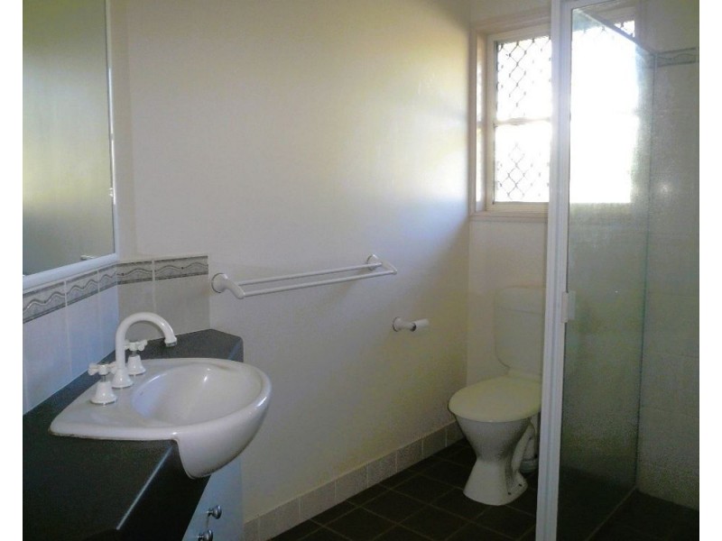 2/320 South Street, Harristown QLD 4350