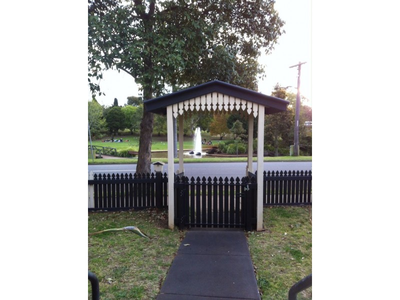 208 MacKenzie Street, Rangeville QLD 4350