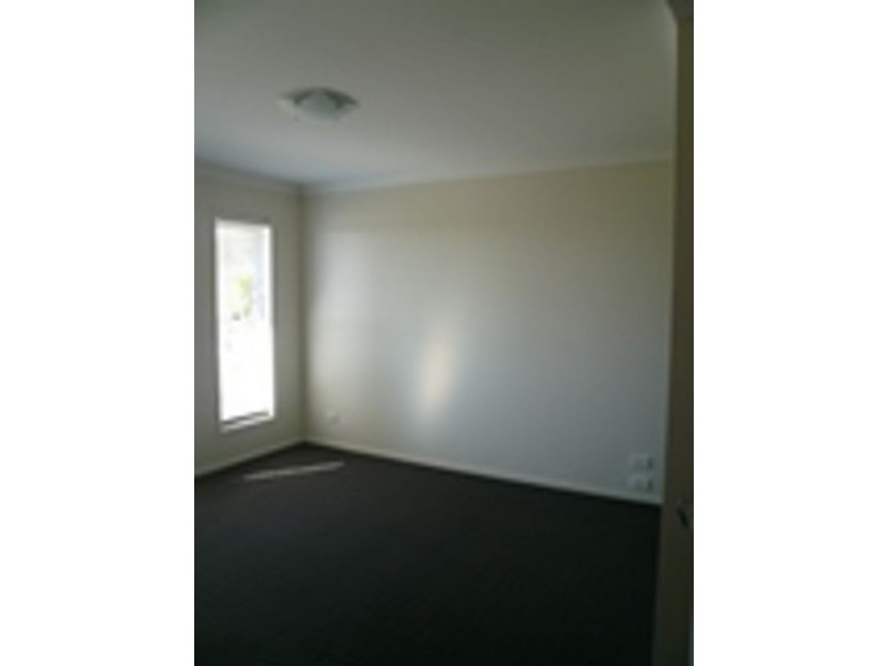 18 Shoesmith Rd, Westbrook QLD 4350