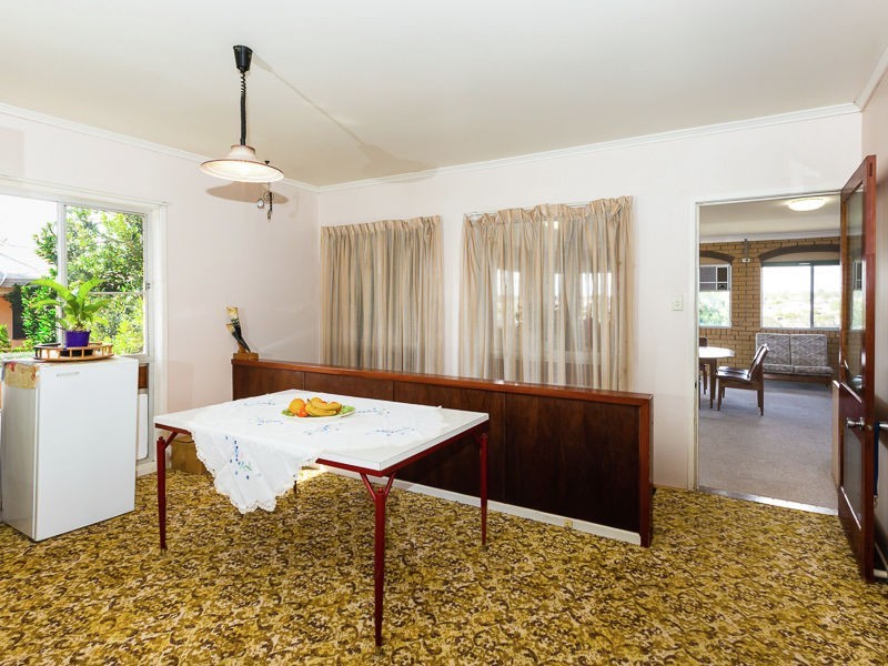 19 Mott Crescent, Rockville QLD 4350