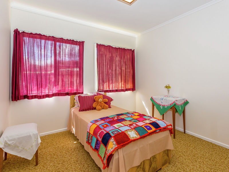 19 Mott Crescent, Rockville QLD 4350