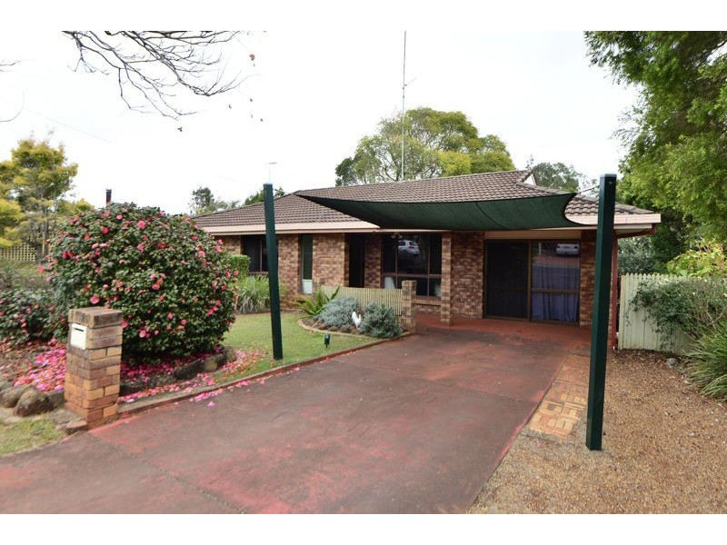 20 Damian Cres, Kearneys Spring QLD 4350