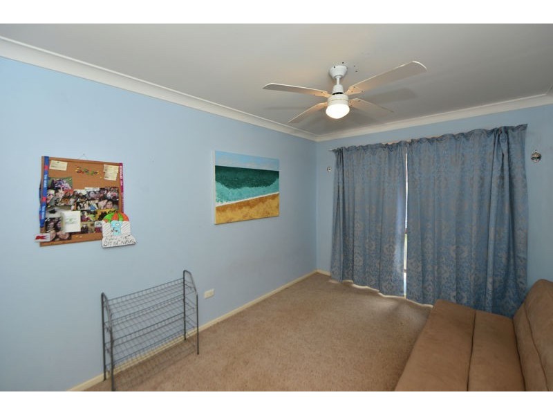 20 Damian Cres, Kearneys Spring QLD 4350