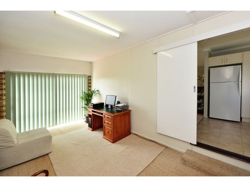 8 McQuade Ct, Kearneys Spring QLD 4350