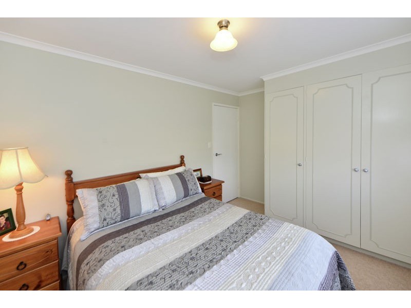 8 McQuade Ct, Kearneys Spring QLD 4350