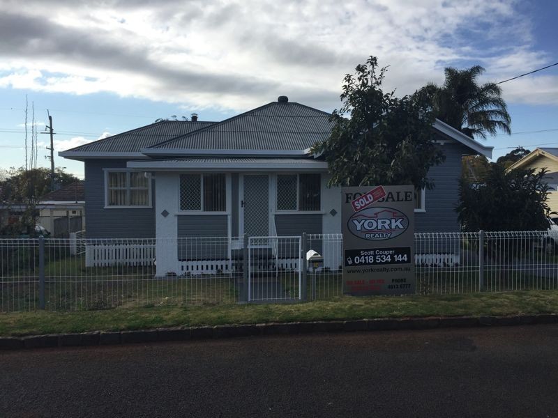 14 Beelbee Street, Harristown QLD 4350