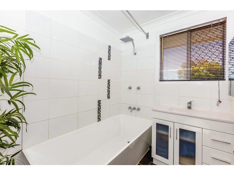 Centenary Heights QLD 4350