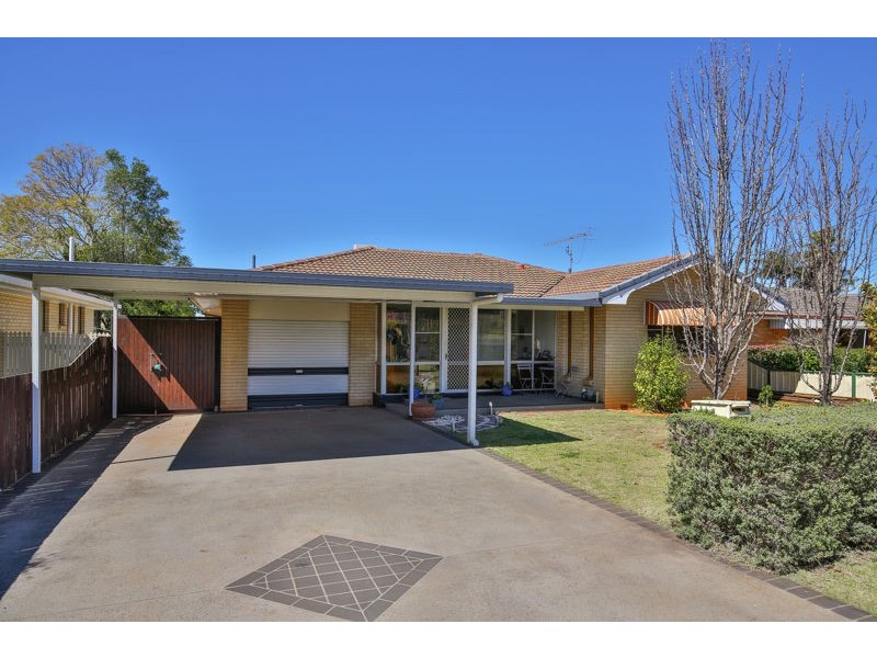 26 Honey Street, Harristown QLD 4350