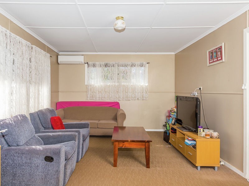 2 Mole Street, Harlaxton QLD 4350