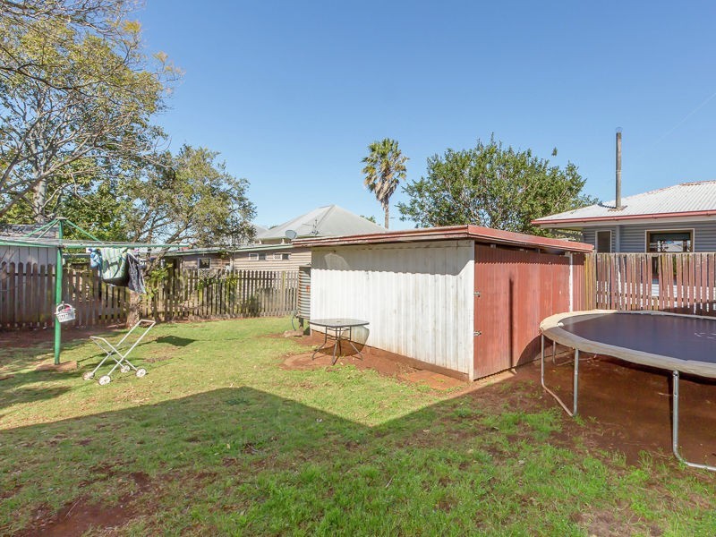 2 Mole Street, Harlaxton QLD 4350