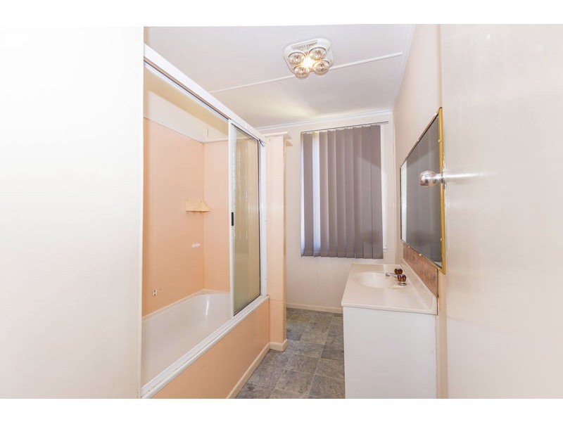188 Jellicoe Street, Newtown QLD 4350