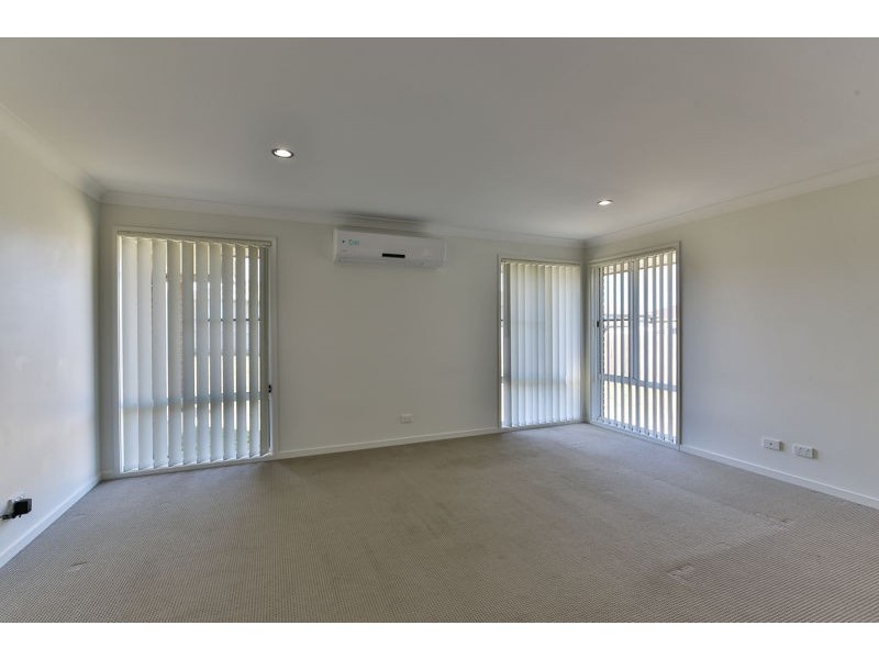 60 Newman Road, Wyreema QLD 4352