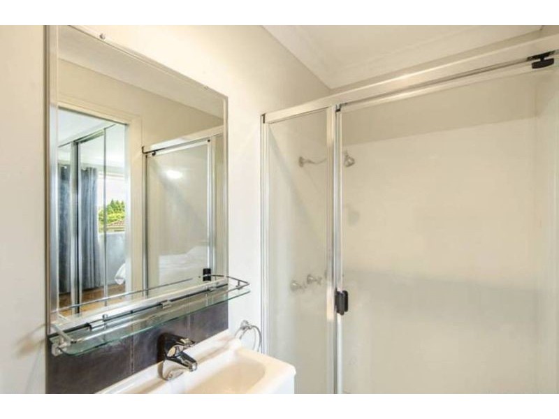 23 Barrymount Crescent, Mount Lofty QLD 4350