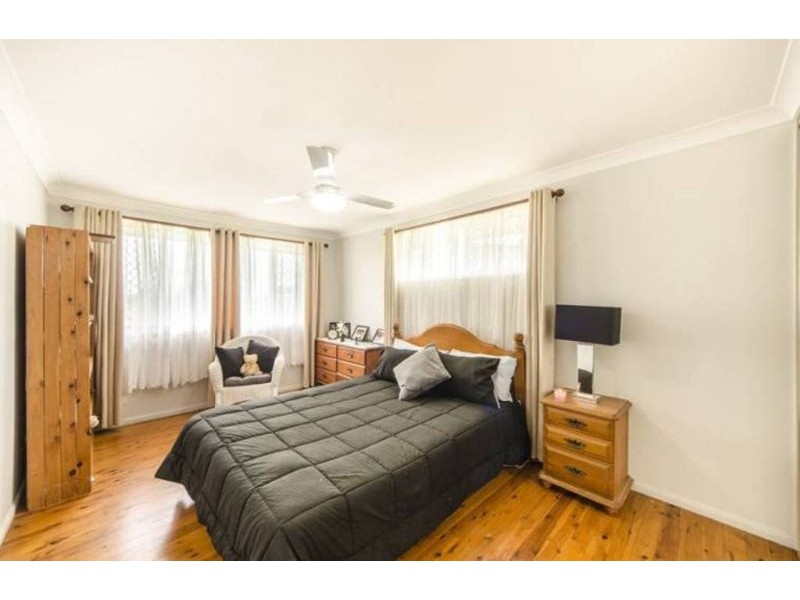 23 Barrymount Crescent, Mount Lofty QLD 4350