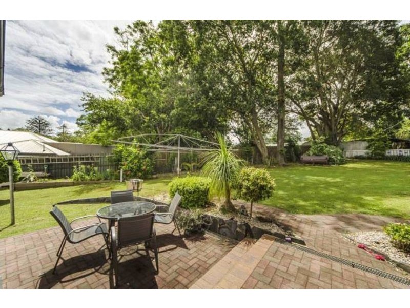 23 Barrymount Crescent, Mount Lofty QLD 4350