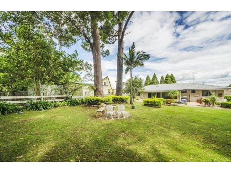 23 Barrymount Crescent, Mount Lofty QLD 4350