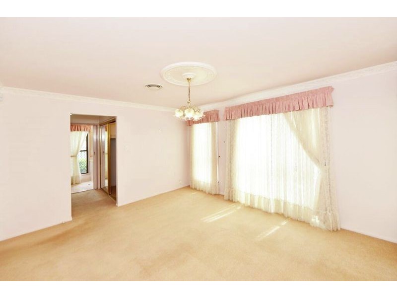 15 Wiemers Crescent, Centenary Heights QLD 4350