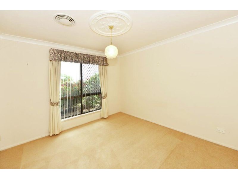 15 Wiemers Crescent, Centenary Heights QLD 4350