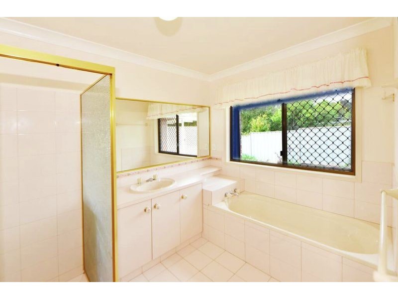 15 Wiemers Crescent, Centenary Heights QLD 4350