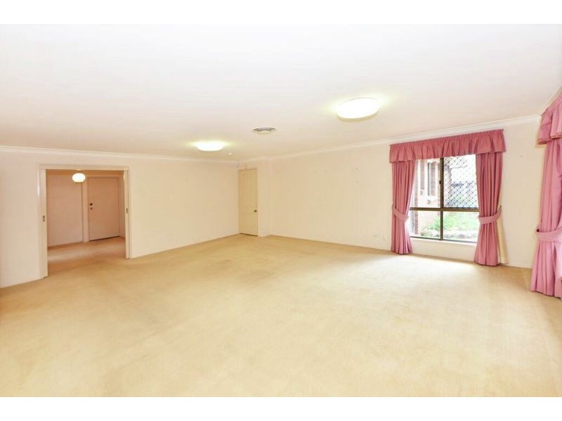 15 Wiemers Crescent, Centenary Heights QLD 4350