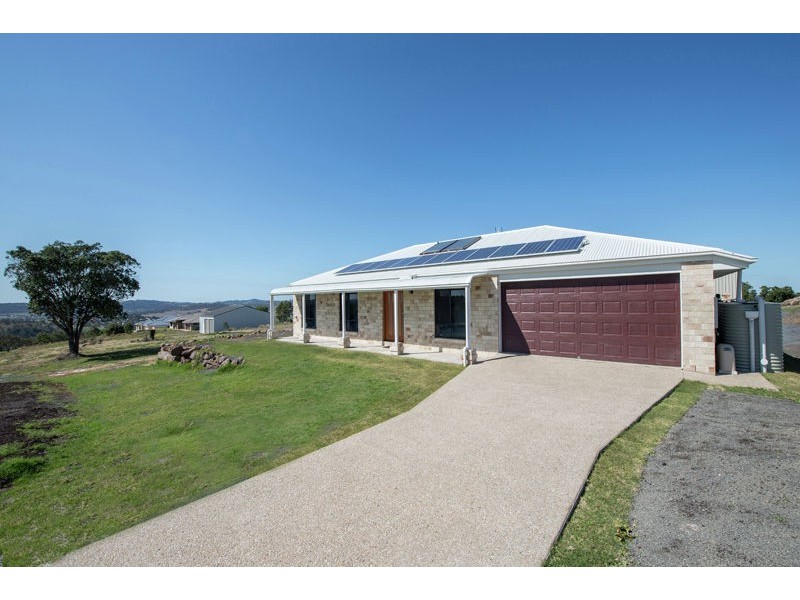 11 Hilltop Drive, Gowrie Junction QLD 4352