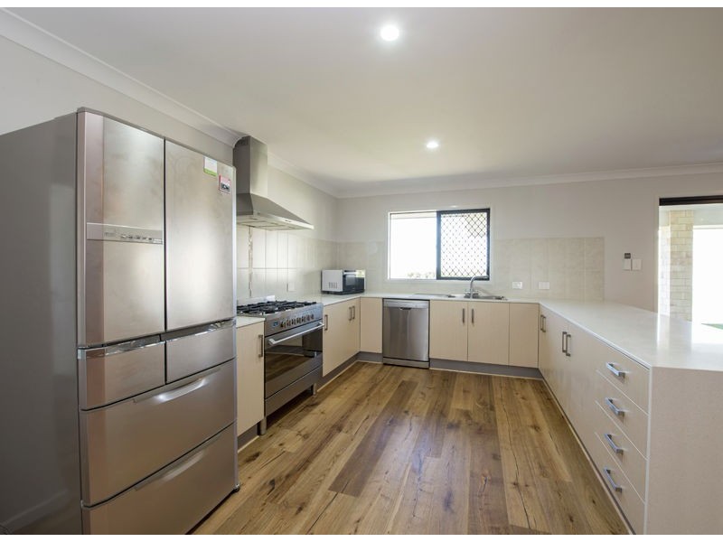 11 Hilltop Drive, Gowrie Junction QLD 4352