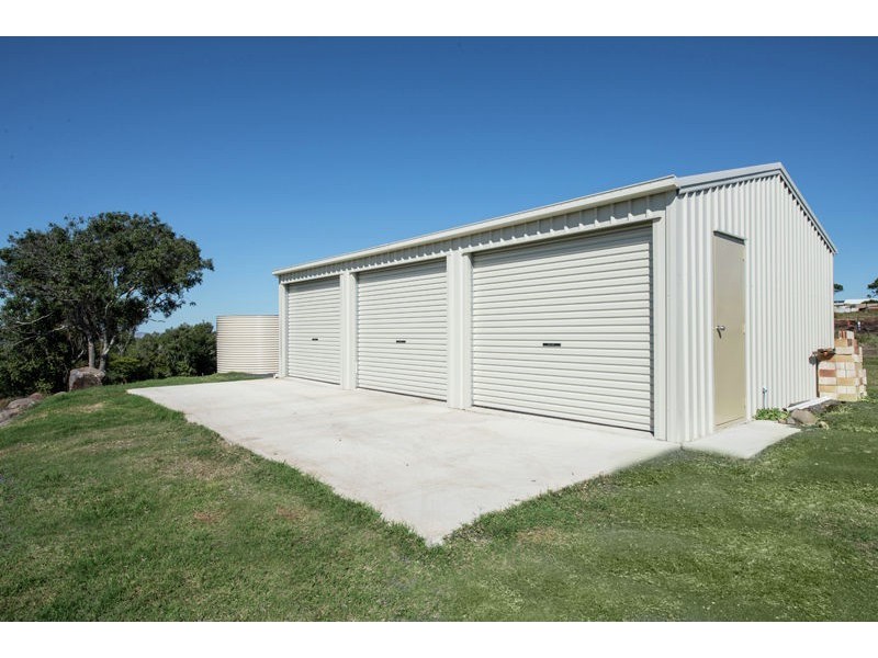 11 Hilltop Drive, Gowrie Junction QLD 4352