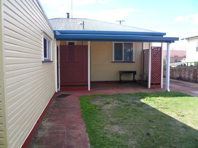 4 Morton Street, South Toowoomba QLD 4350