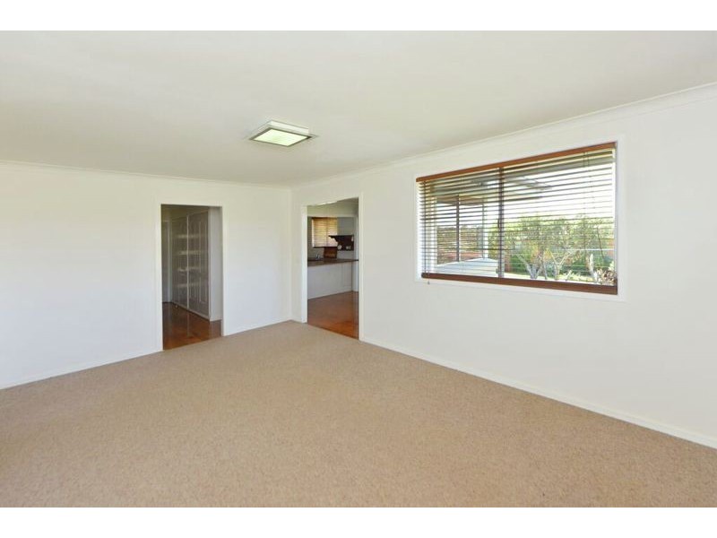 15 Skehan Street, Centenary Heights QLD 4350