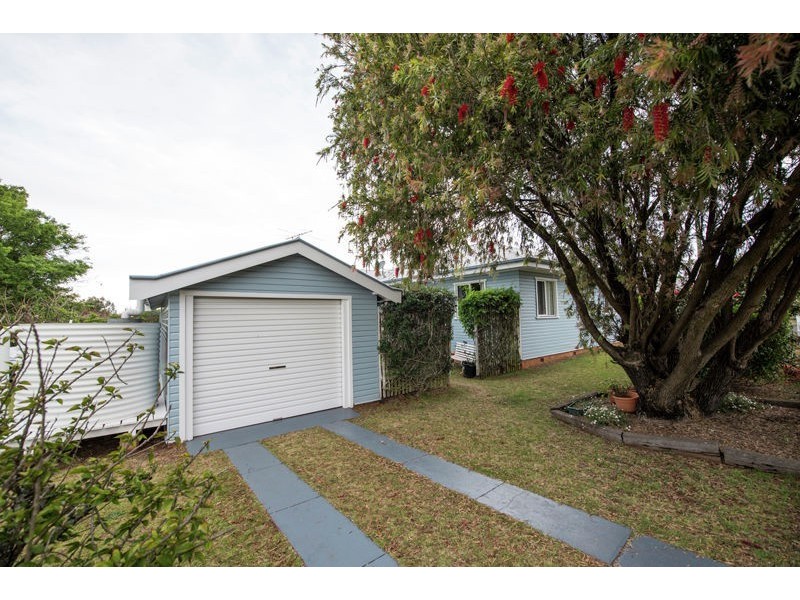 13 Farquharson Street, Harristown QLD 4350