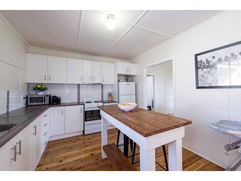 24 Weetwood Street, Newtown QLD 4350