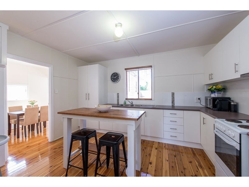 24 Weetwood Street, Newtown QLD 4350