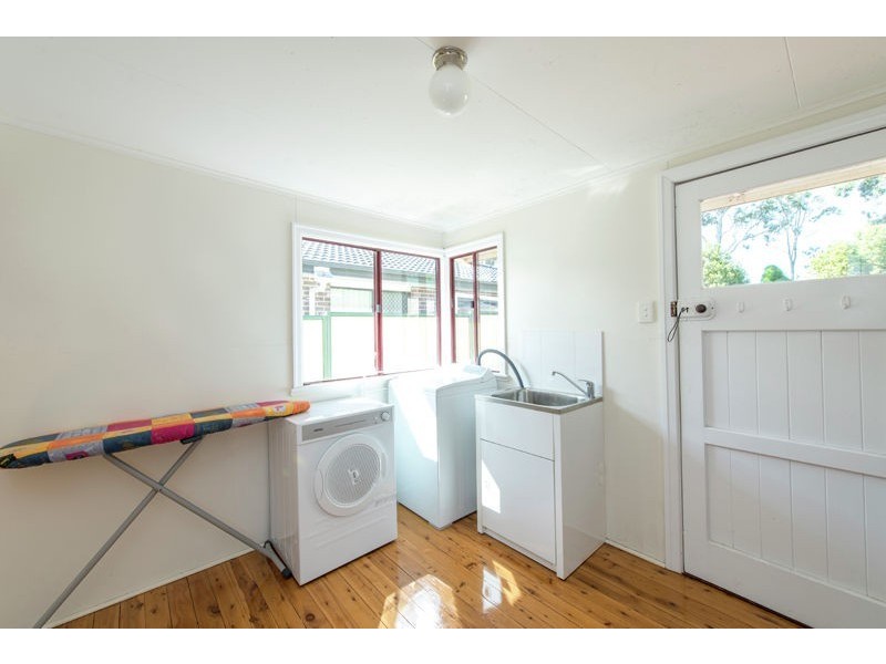 24 Weetwood Street, Newtown QLD 4350