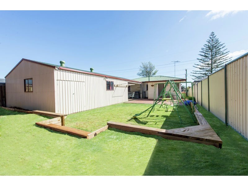 24 Weetwood Street, Newtown QLD 4350