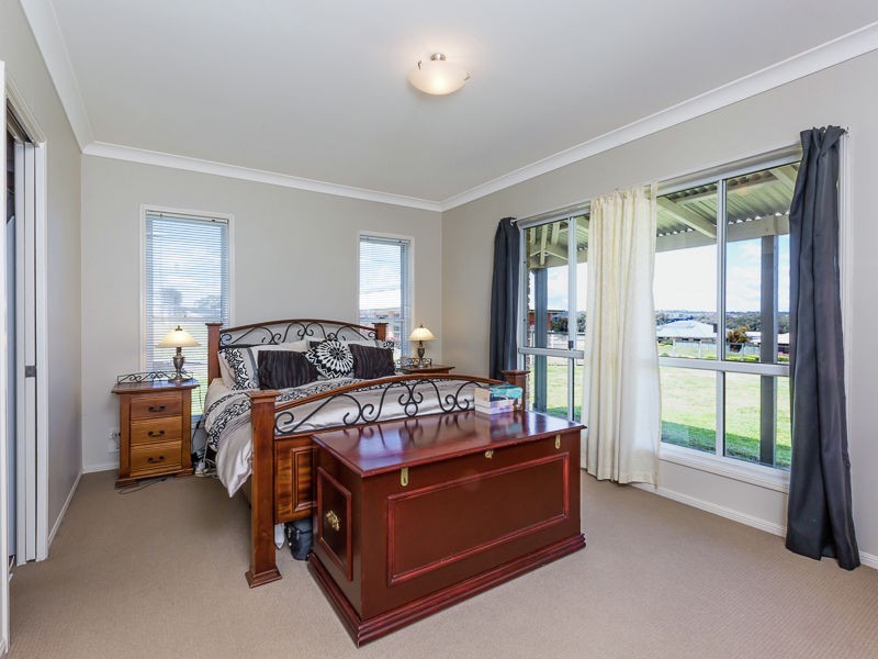 9 Commonwealth Crescent, Gowrie Junction QLD 4352