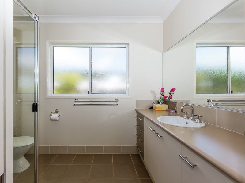 9 Commonwealth Crescent, Gowrie Junction QLD 4352