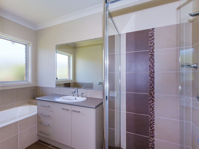 9 Commonwealth Crescent, Gowrie Junction QLD 4352