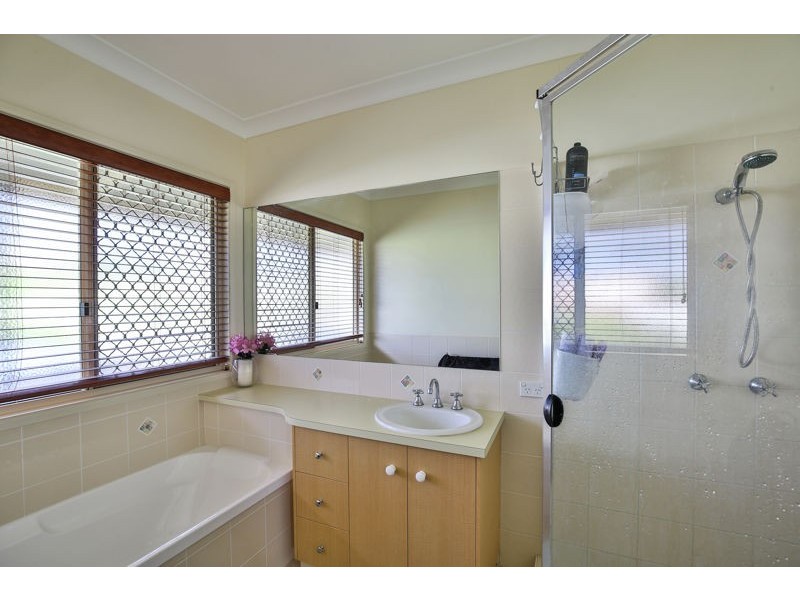 3 Barton Court, Highfields QLD 4352