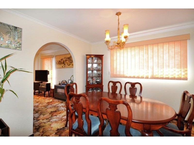 8 Bimbadeen Court, Wilsonton QLD 4350