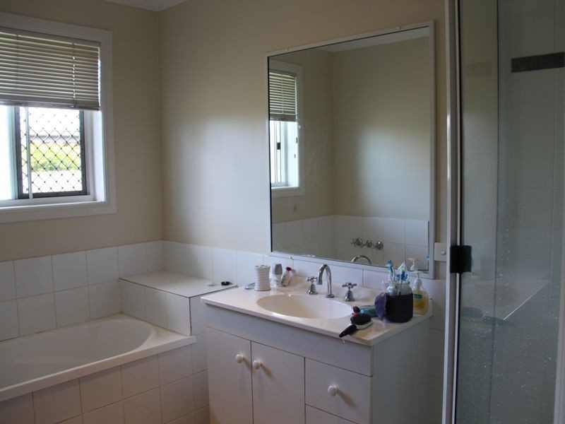 17 Uniplaza Court, Kearneys Spring QLD 4350