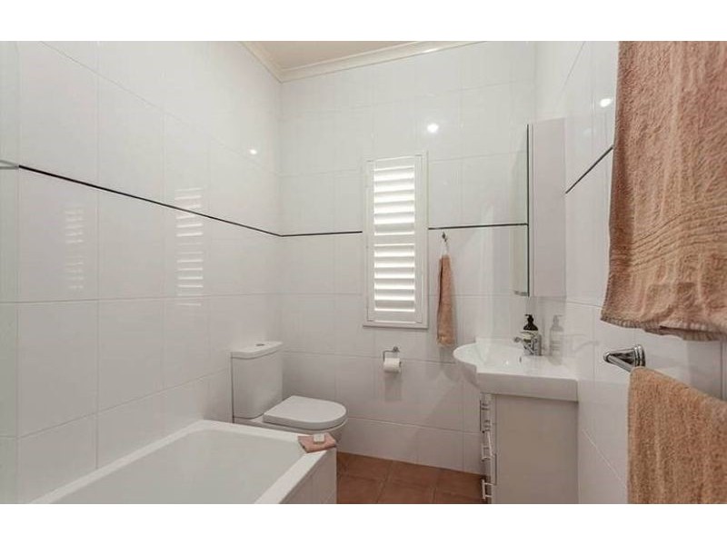 23 Cay Street, Newtown QLD 4350