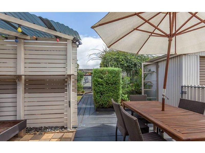 23 Cay Street, Newtown QLD 4350