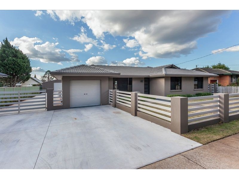 223 Russell Street, Newtown QLD 4350