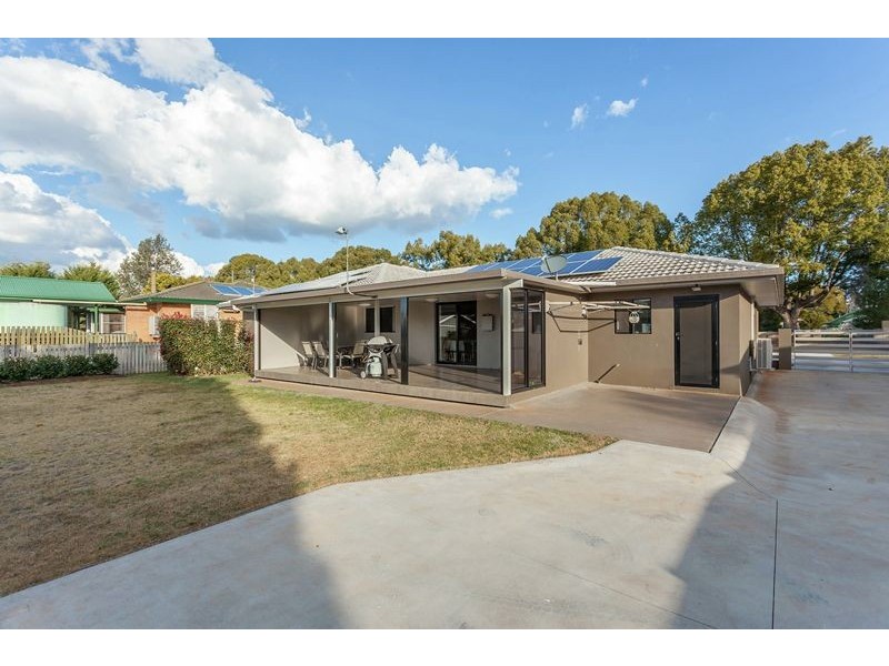 223 Russell Street, Newtown QLD 4350