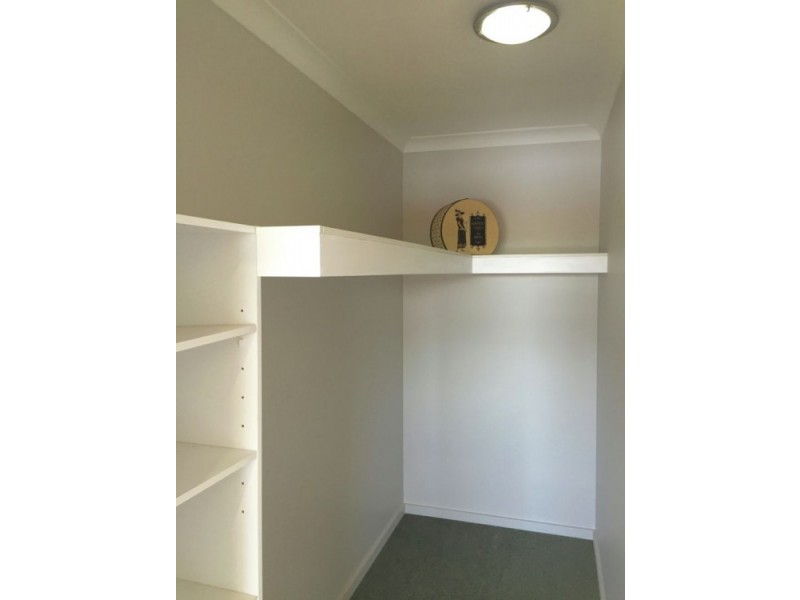 297 Bridge Street,, Newtown QLD 4350