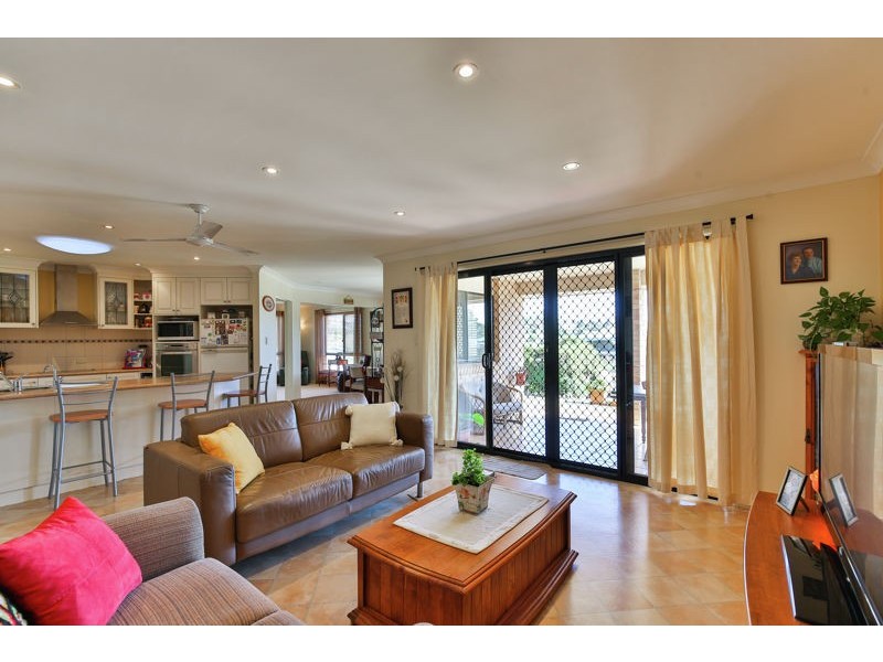 14 Kirklees Street, Newtown QLD 4350