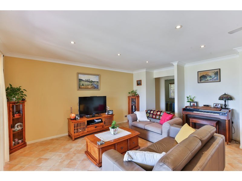 14 Kirklees Street, Newtown QLD 4350