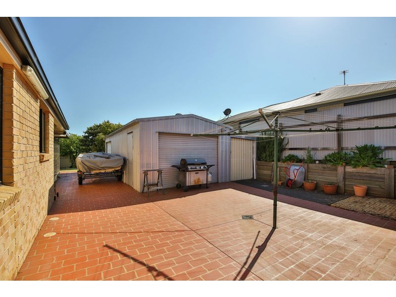 14 Kirklees Street, Newtown QLD 4350